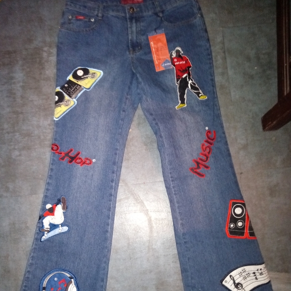 STUNNING AND STYLISH LE MORE JEANS (MADE IN KOREA) SIZE 11 - Picture 1 of 11